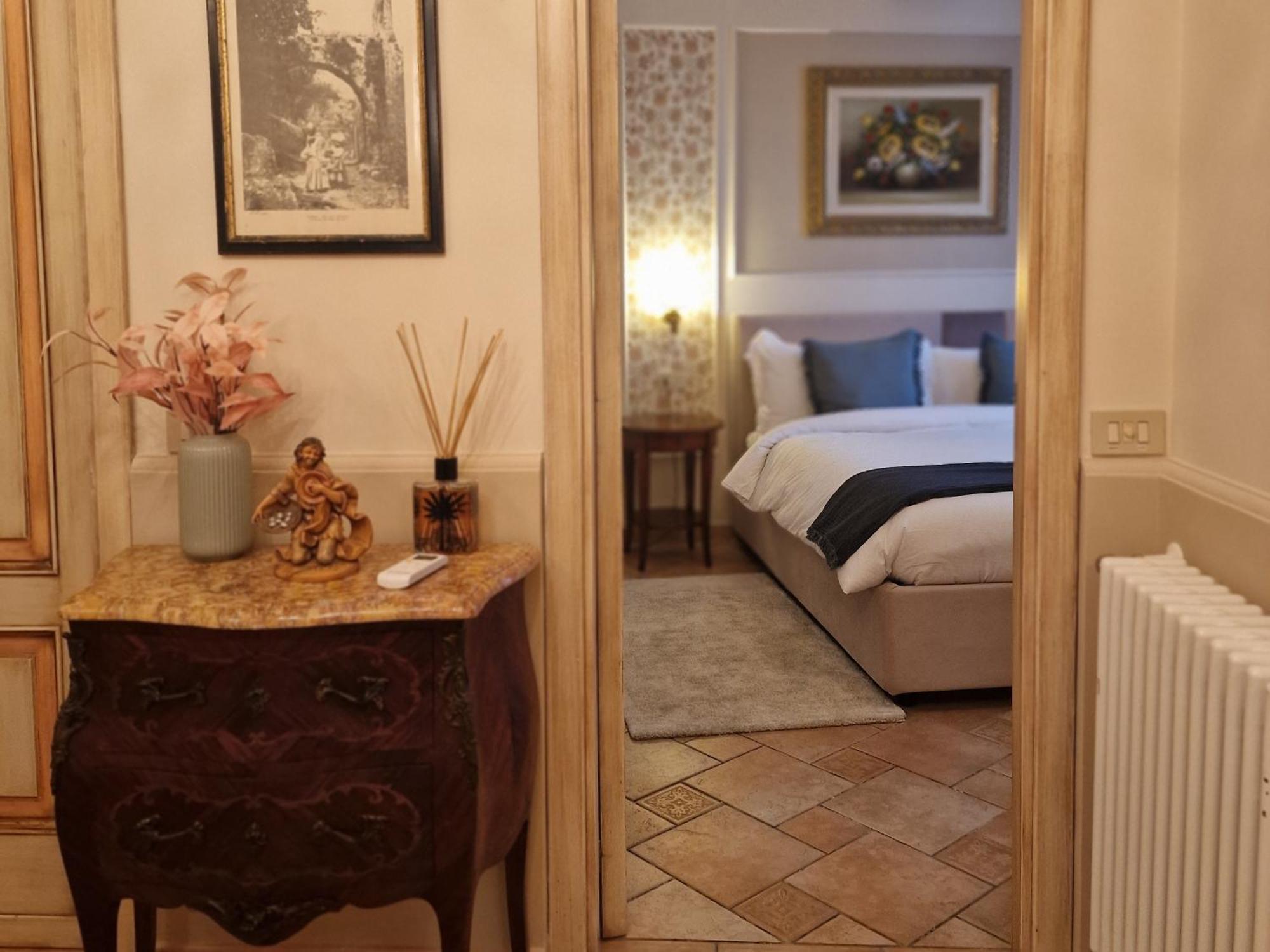Donna Rosa - Your In Apartment