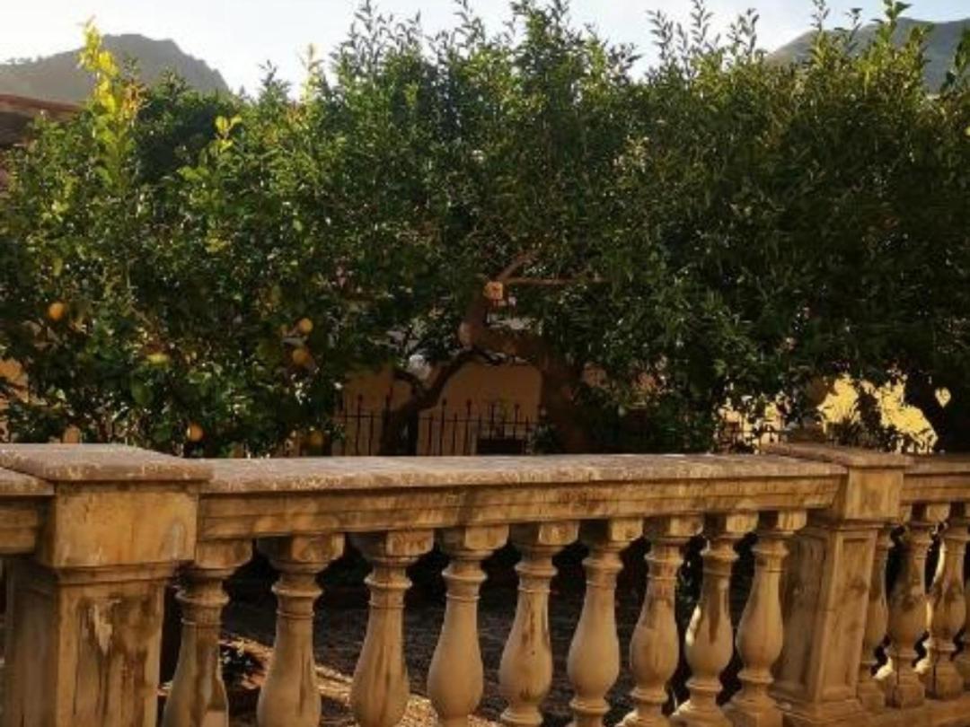 Donna Rosa - Your In Taormina