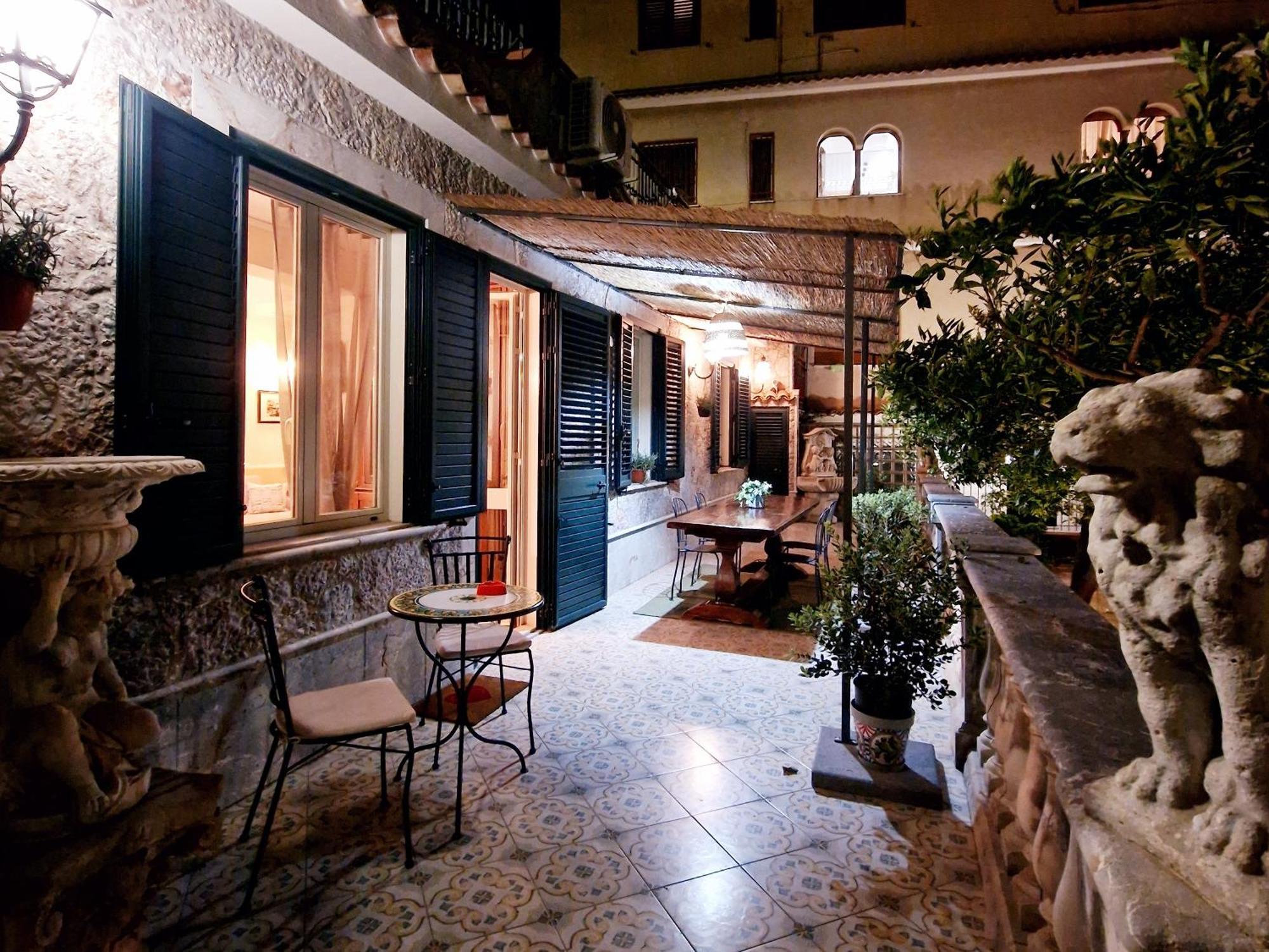 Apartment Donna Rosa - Your In Taormina